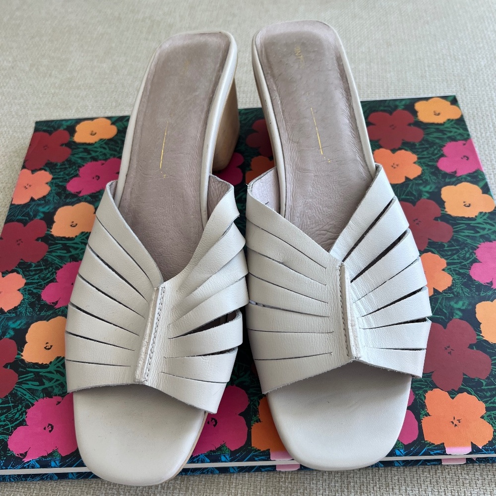 INTENTIONALLY BLANK White Leather Cut-out Wood Heel Mule